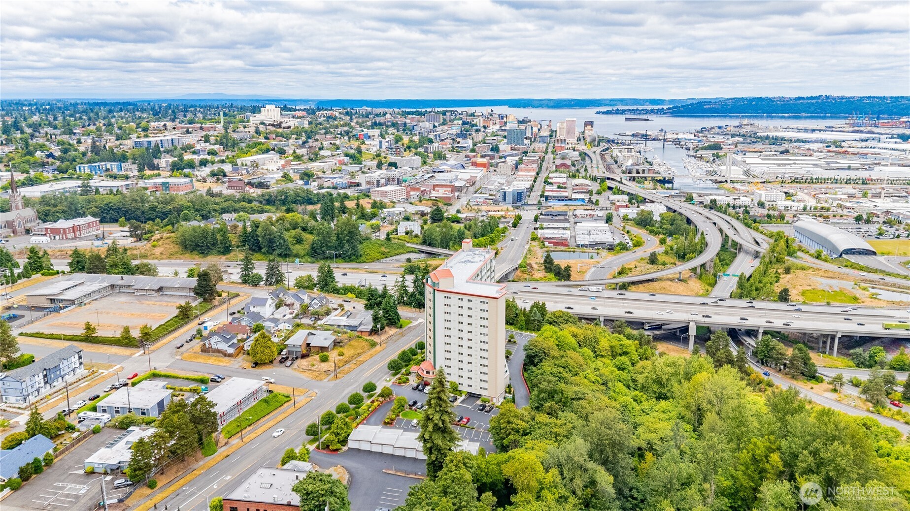 3201 Pacific Avenue Unit: 403