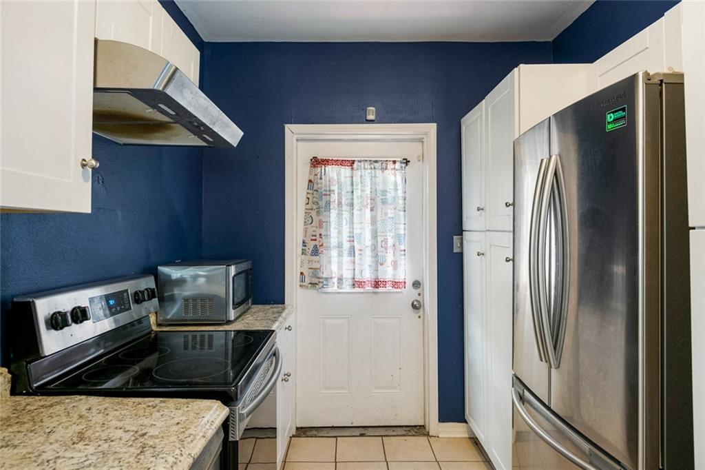 2417 S DERBIGNY Street