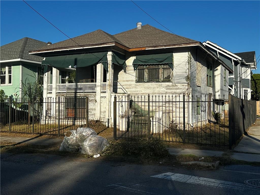 2503 GENERAL TAYLOR Street