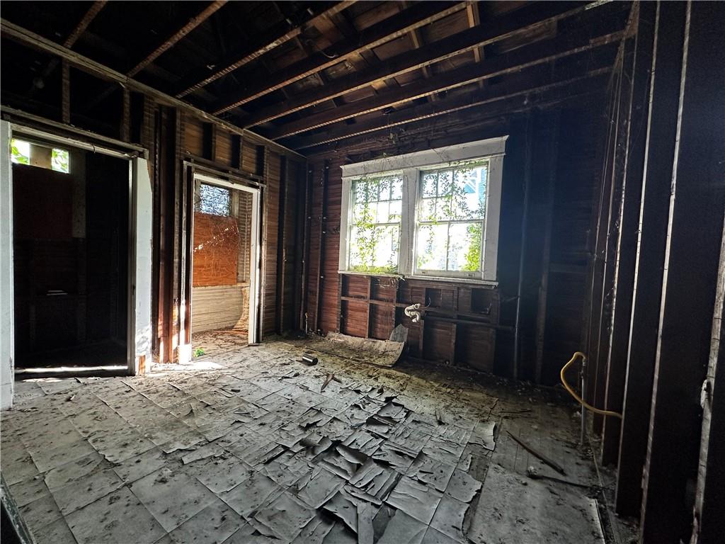 2503 GENERAL TAYLOR Street