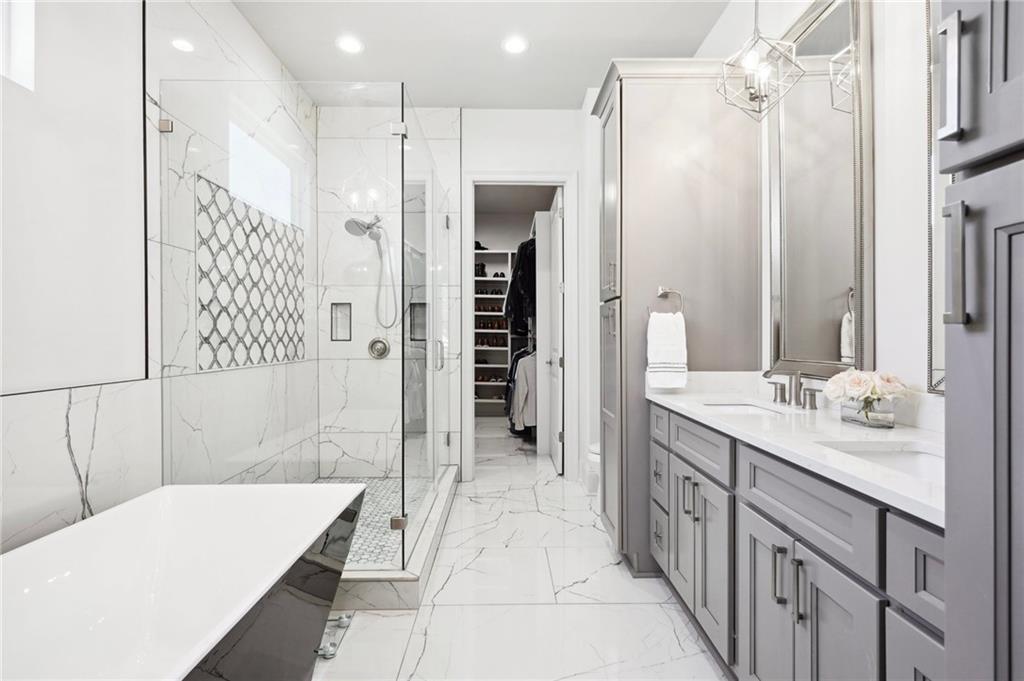 1537 PRENTISS Avenue