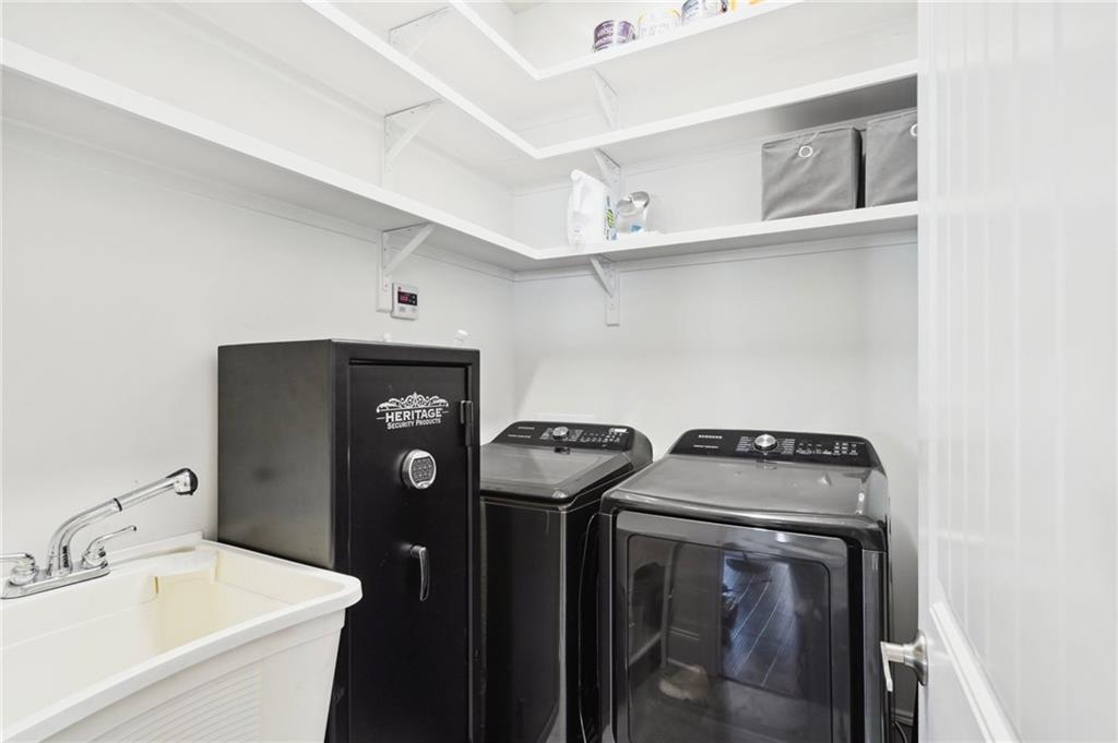 1537 PRENTISS Avenue