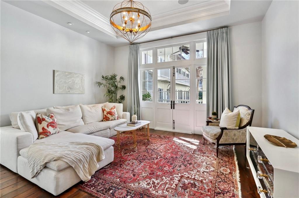 822 BARRACKS Street A