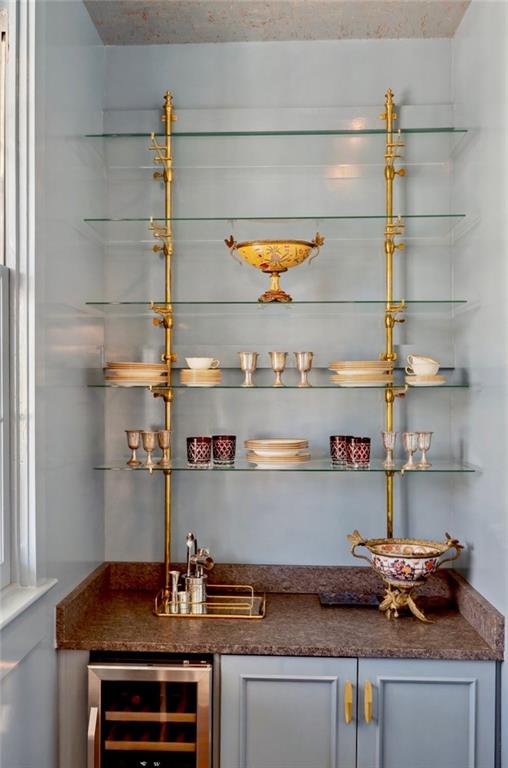 822 BARRACKS Street A