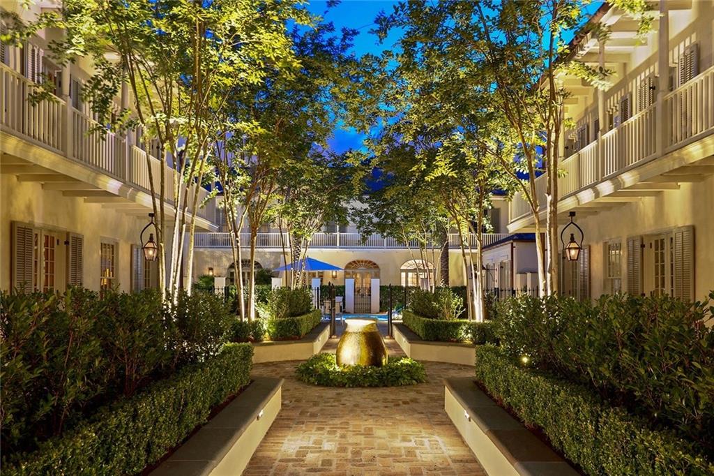 822 BARRACKS Street A