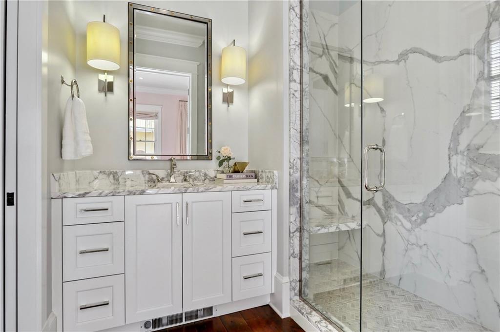 822 BARRACKS Street A