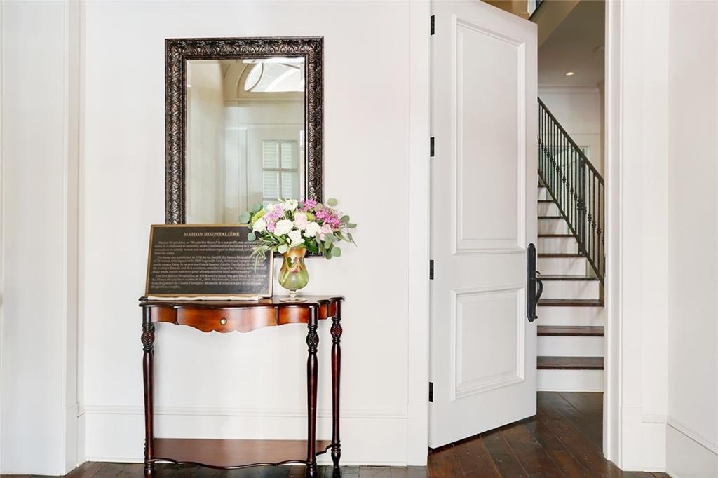 822 BARRACKS Street A