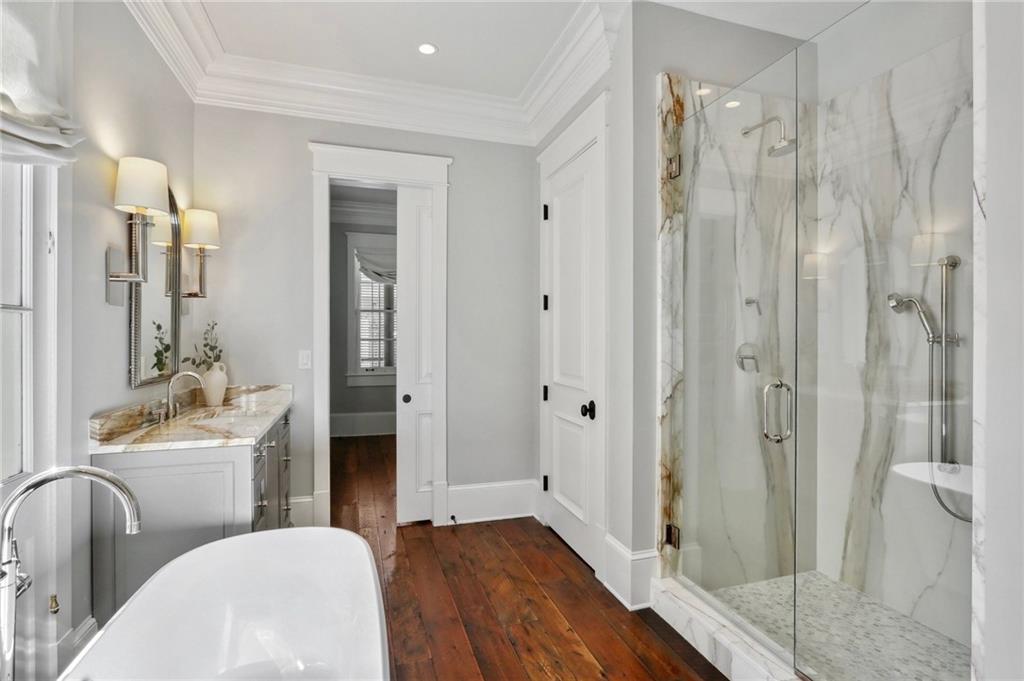 822 BARRACKS Street A