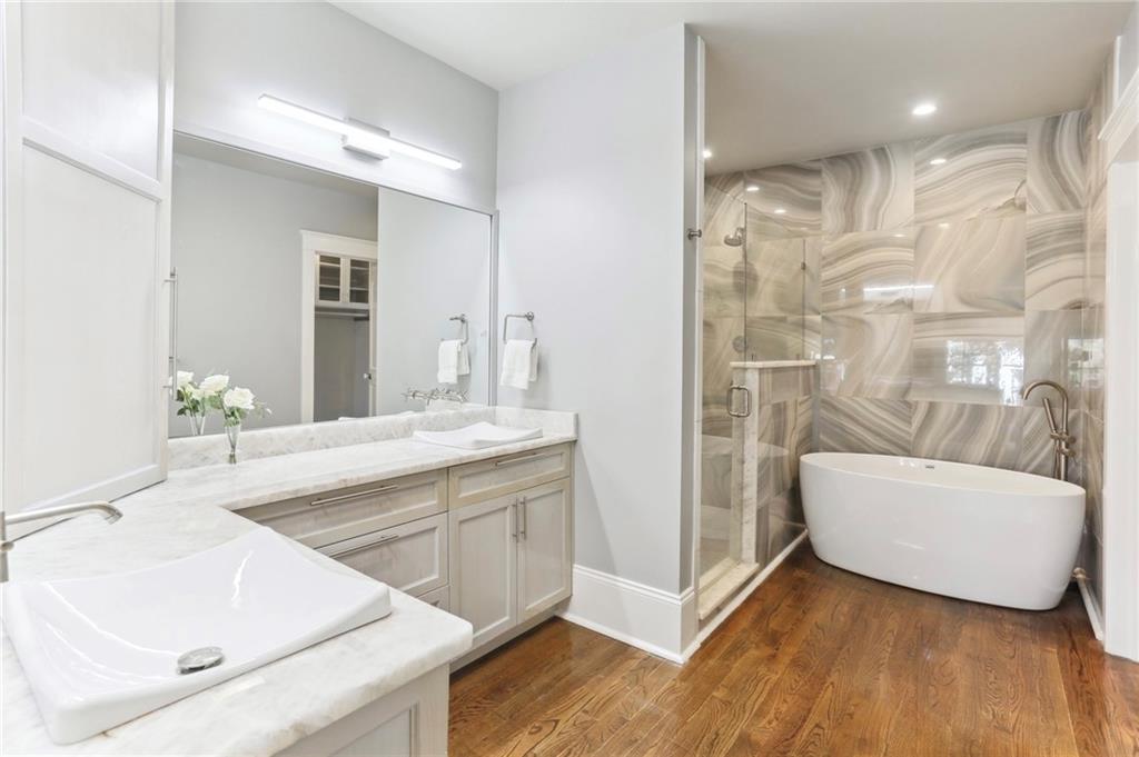 7452 ST CHARLES Avenue