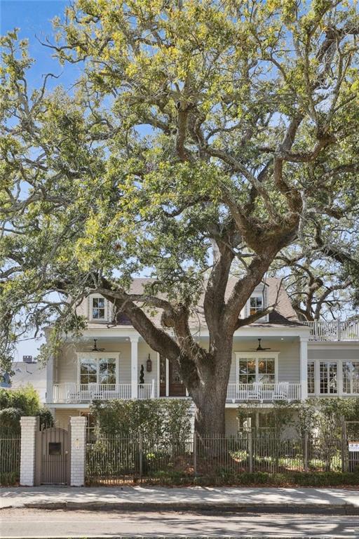 7452 ST CHARLES Avenue