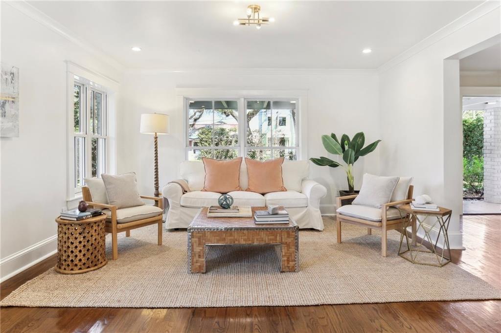 7452 ST CHARLES Avenue