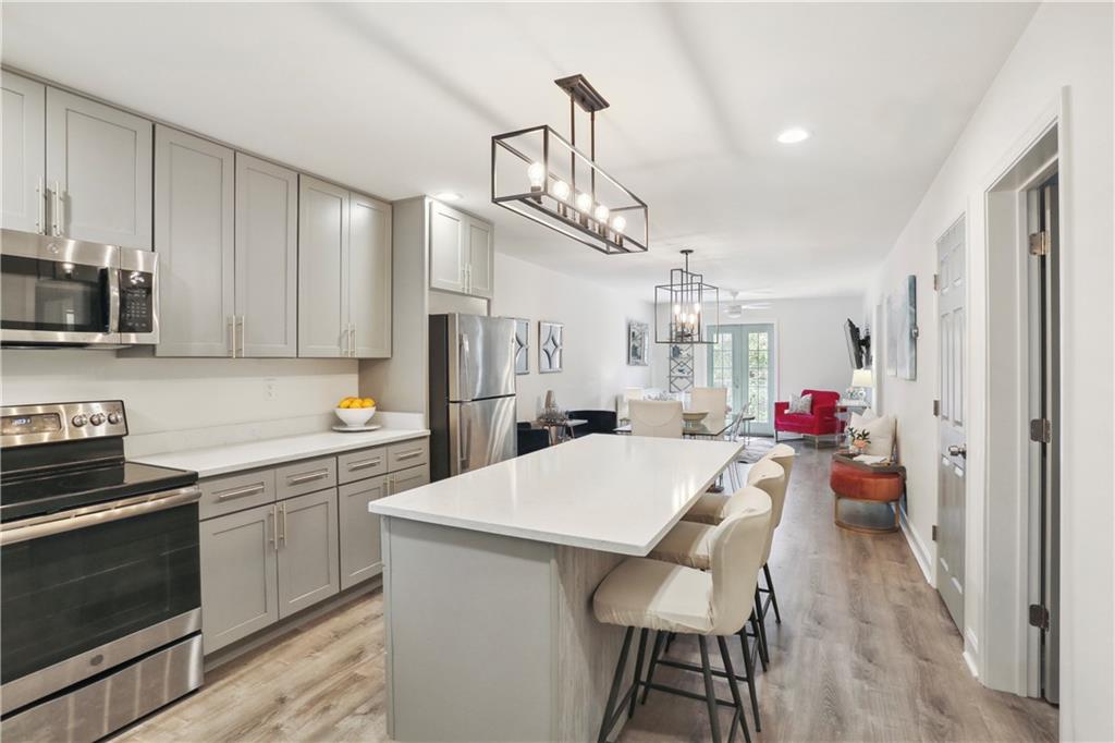 1765 COLISEUM Street 201