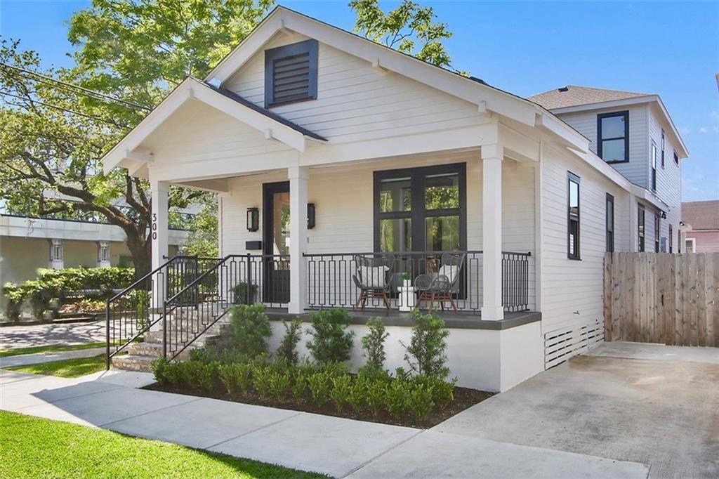 300 HENRY CLAY Avenue