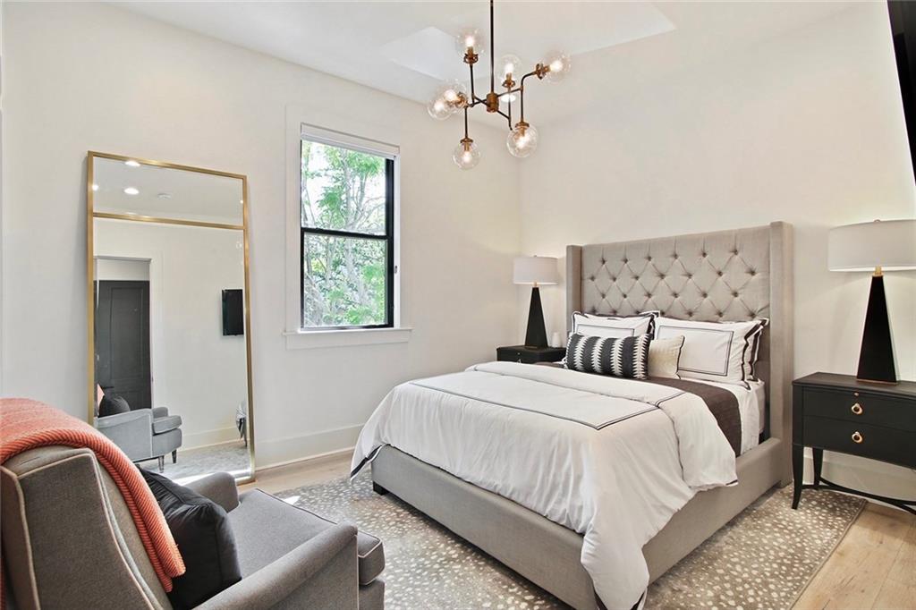 300 HENRY CLAY Avenue