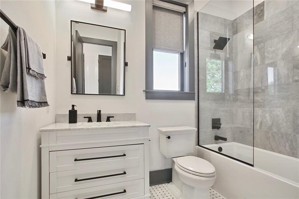 300 HENRY CLAY Avenue