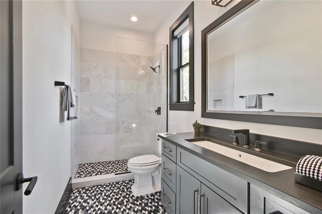 300 HENRY CLAY Avenue