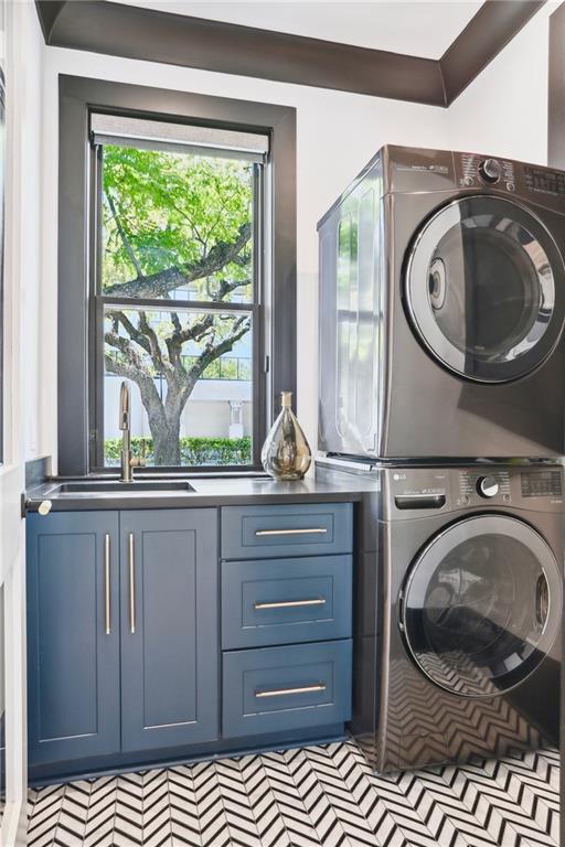 300 HENRY CLAY Avenue