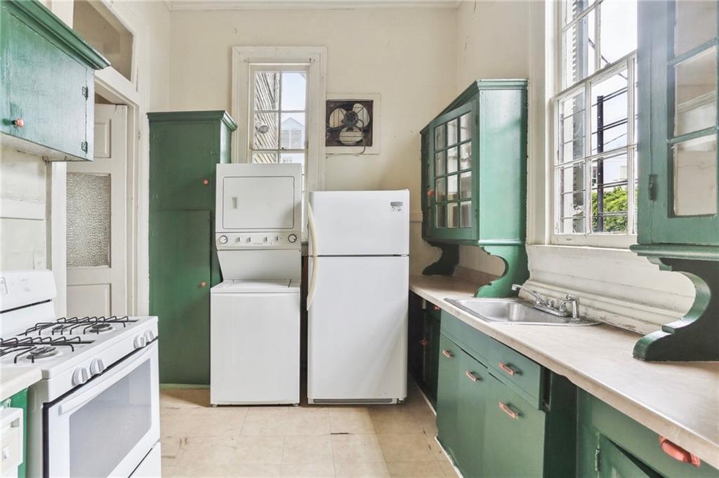 1470 ARABELLA Street