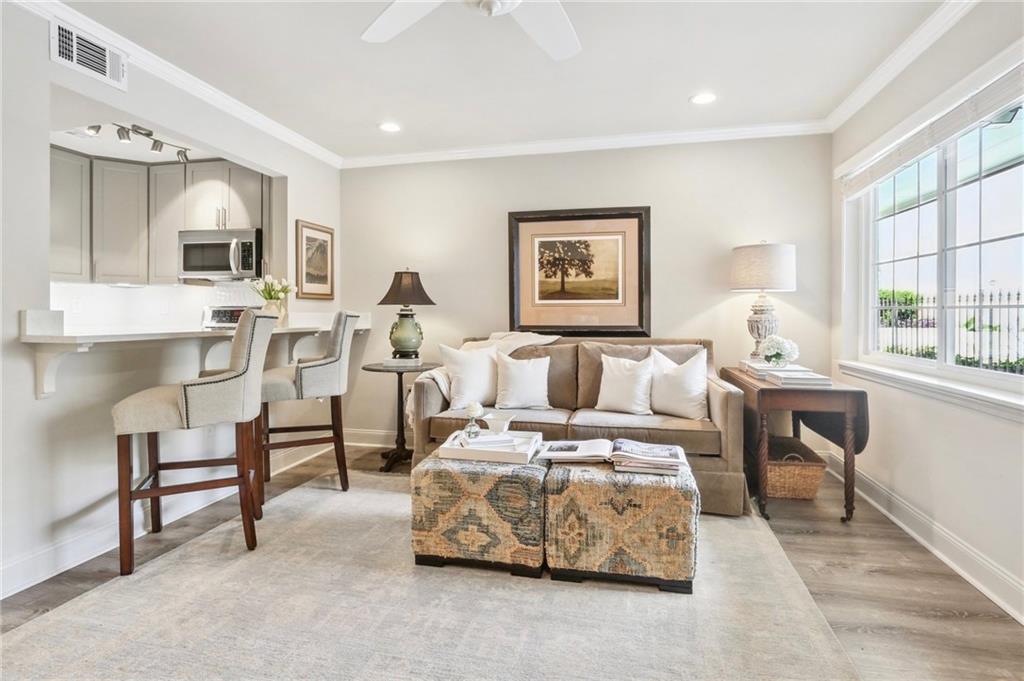 1765 COLISEUM Street 218