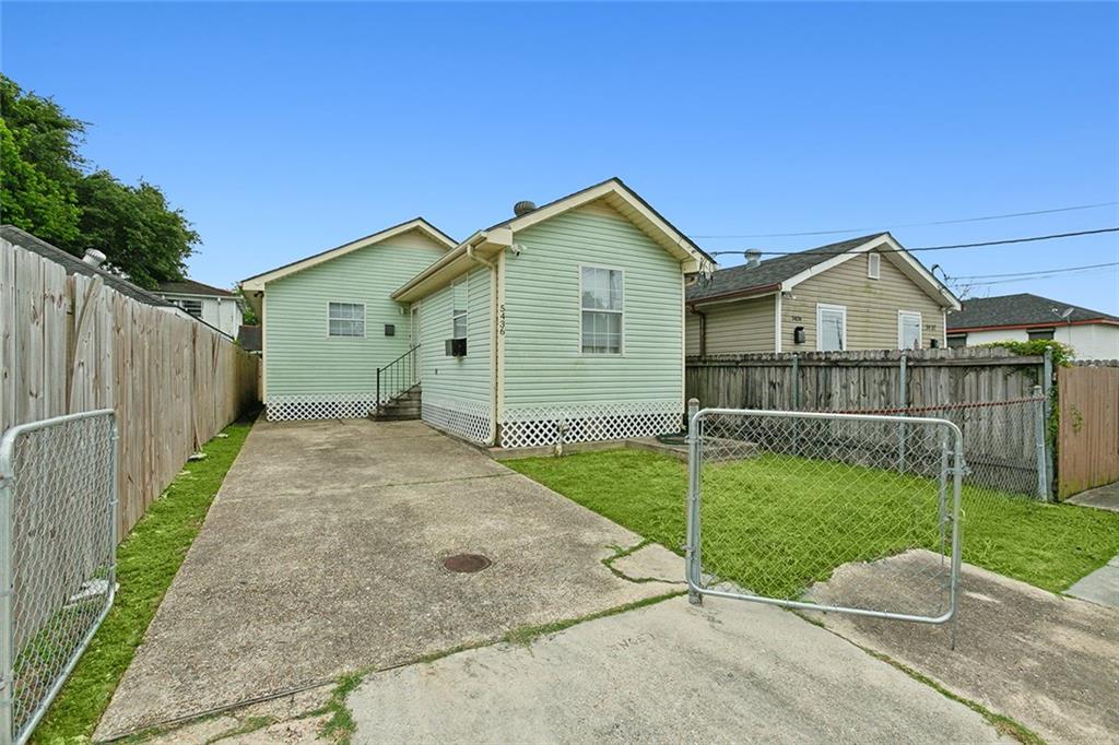 5436 N DERBIGNY Street