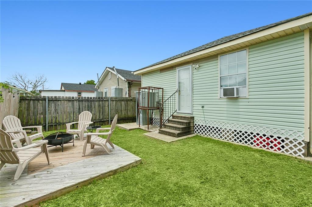 5436 N DERBIGNY Street