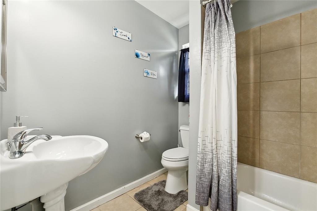 5436 N DERBIGNY Street