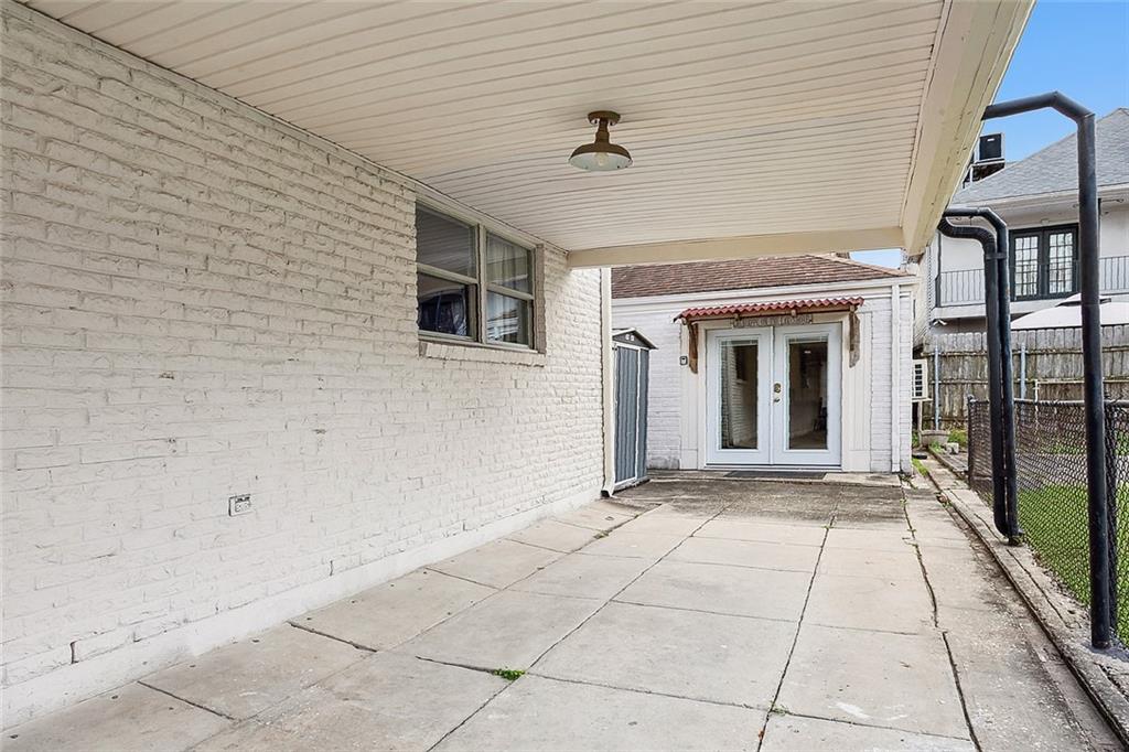 278 W ROBERT E LEE Street B