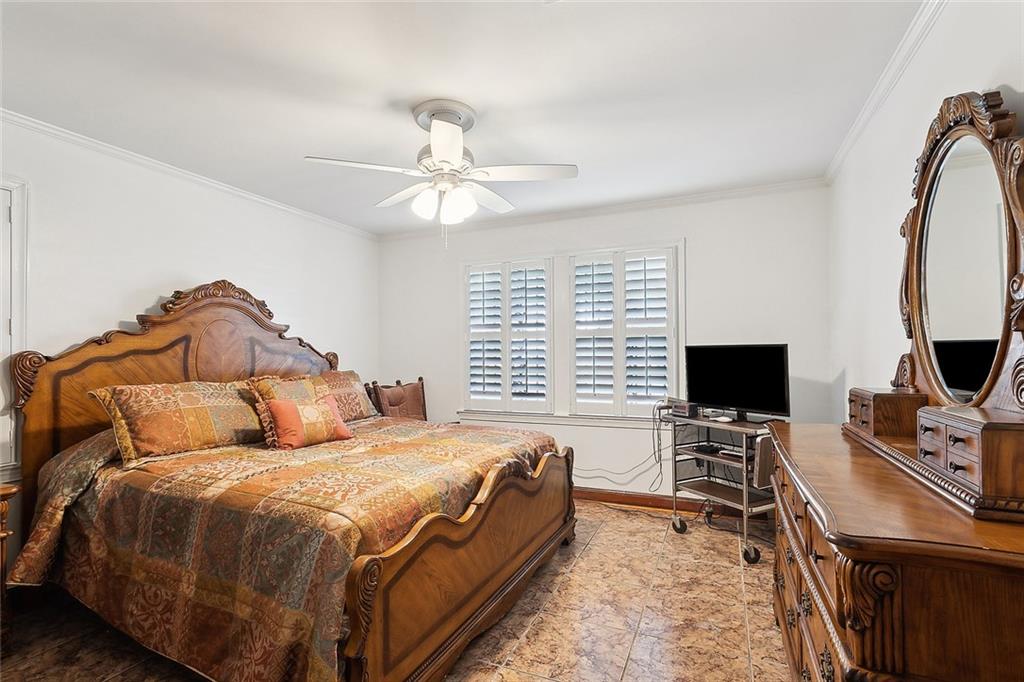 3925 ELYSIAN FIELDS Avenue