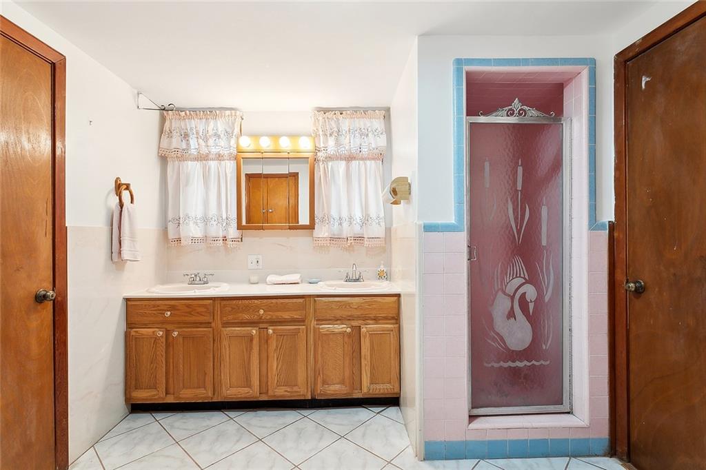 3925 ELYSIAN FIELDS Avenue