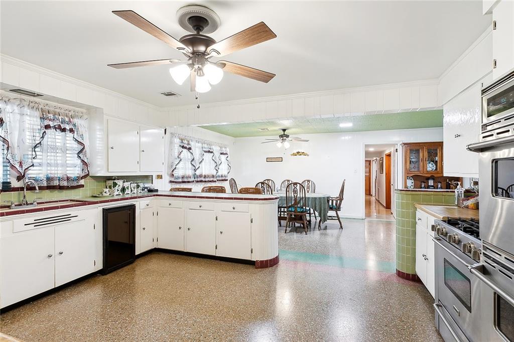 3925 ELYSIAN FIELDS Avenue