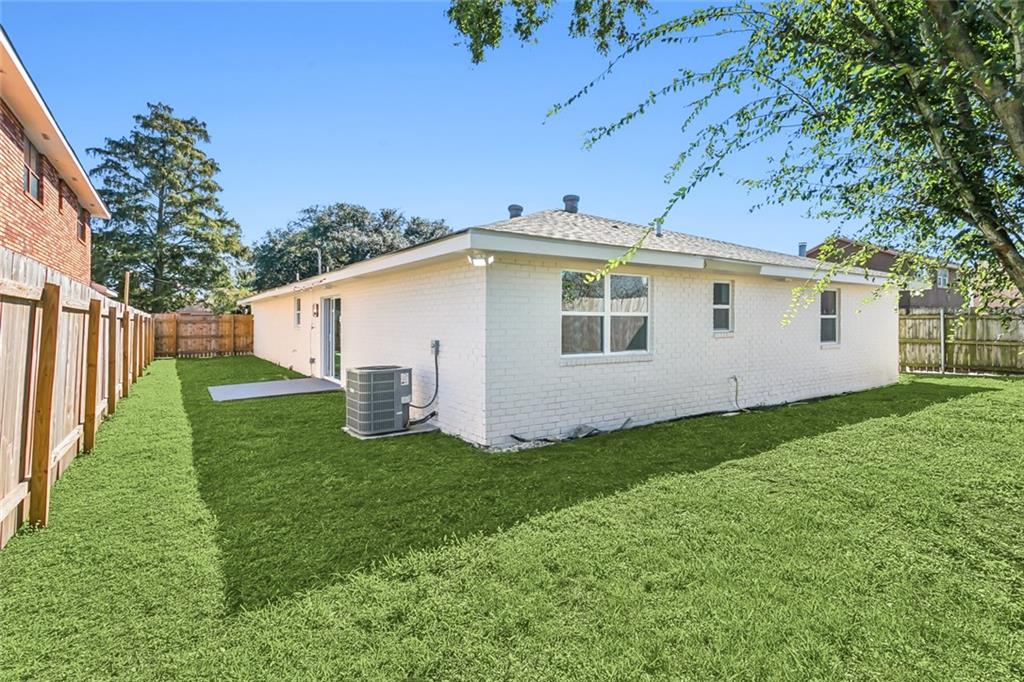 7470 BRIARHEATH Drive