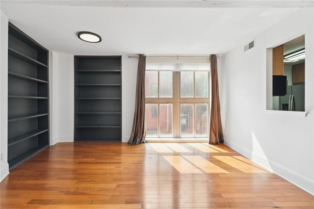 333 JULIA Street 204