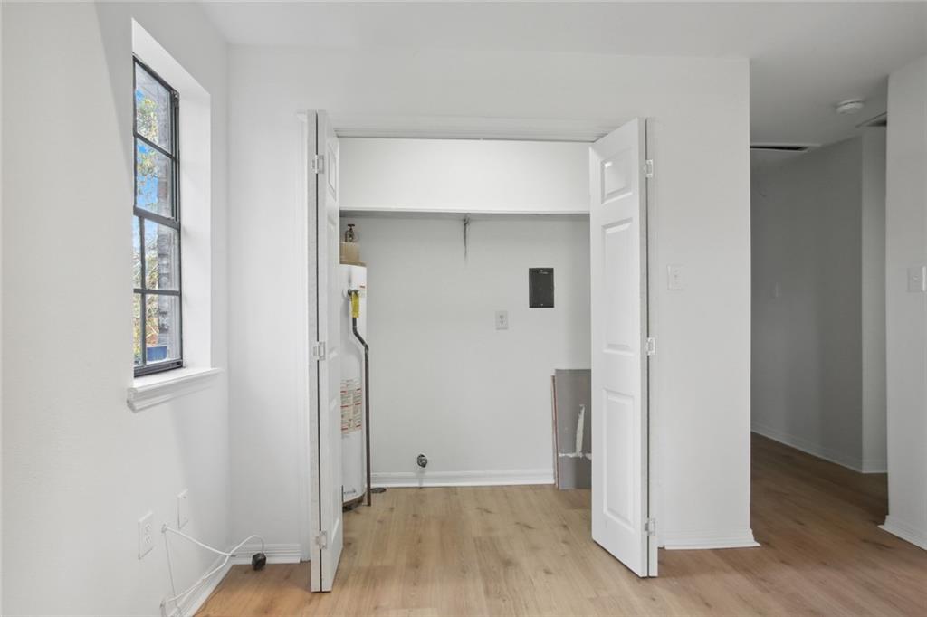 2119 HUMANITY Street