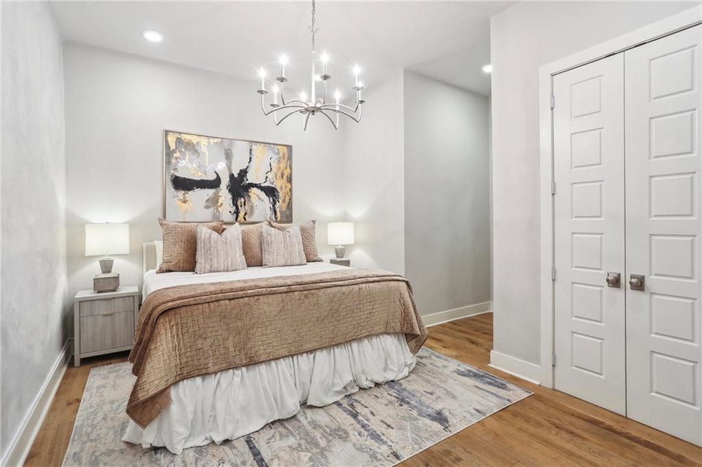 736 ST CHARLES Avenue 1D