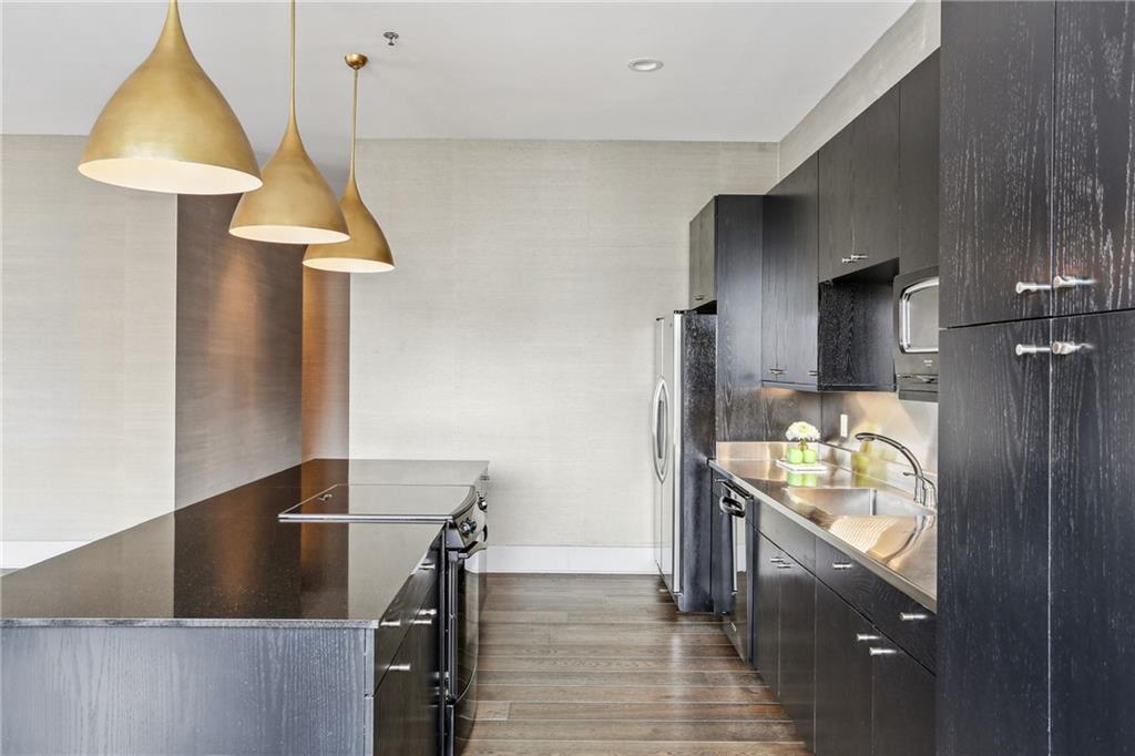 610 JOHN CHURCHILL CHASE Street PH 1