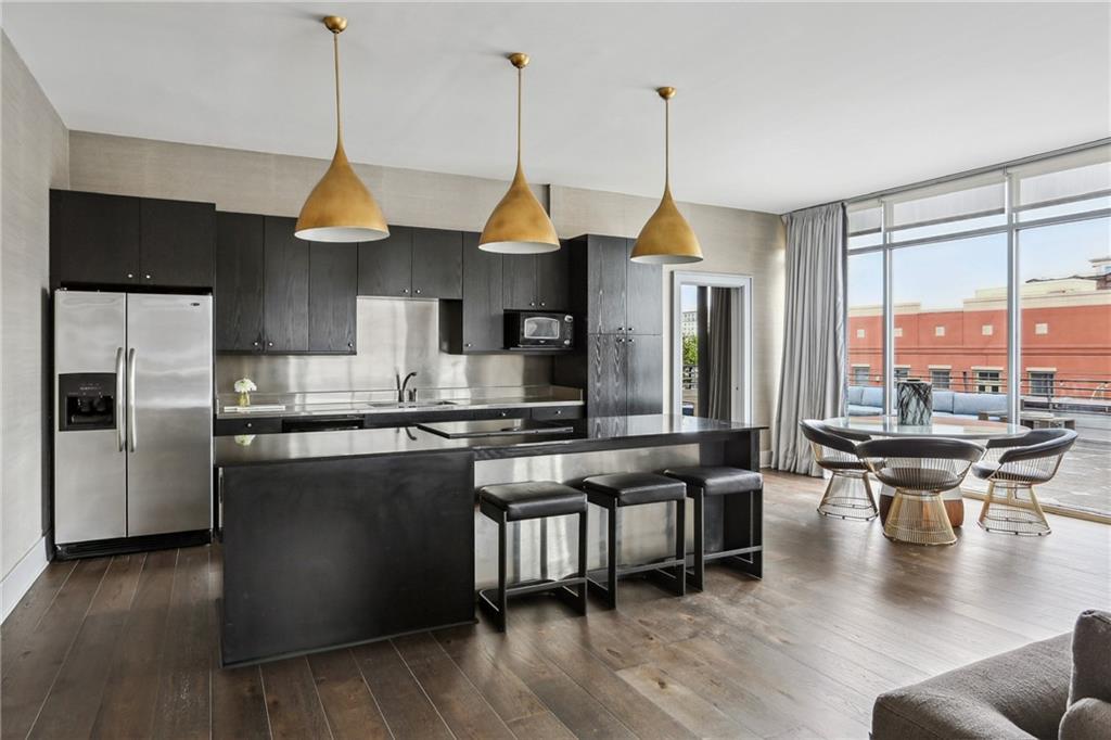 610 JOHN CHURCHILL CHASE Street PH 1