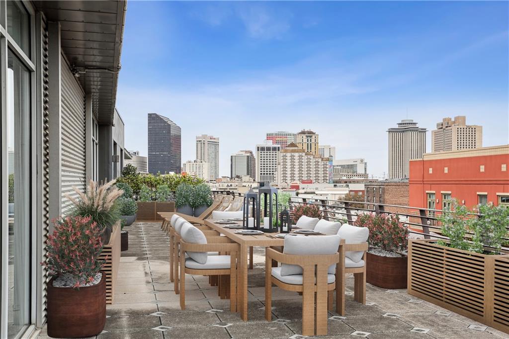 610 JOHN CHURCHILL CHASE Street PH 1