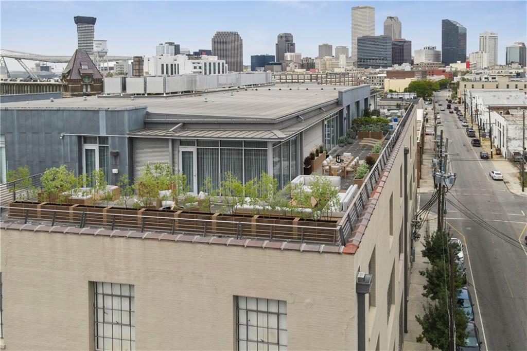 610 JOHN CHURCHILL CHASE Street PH 1