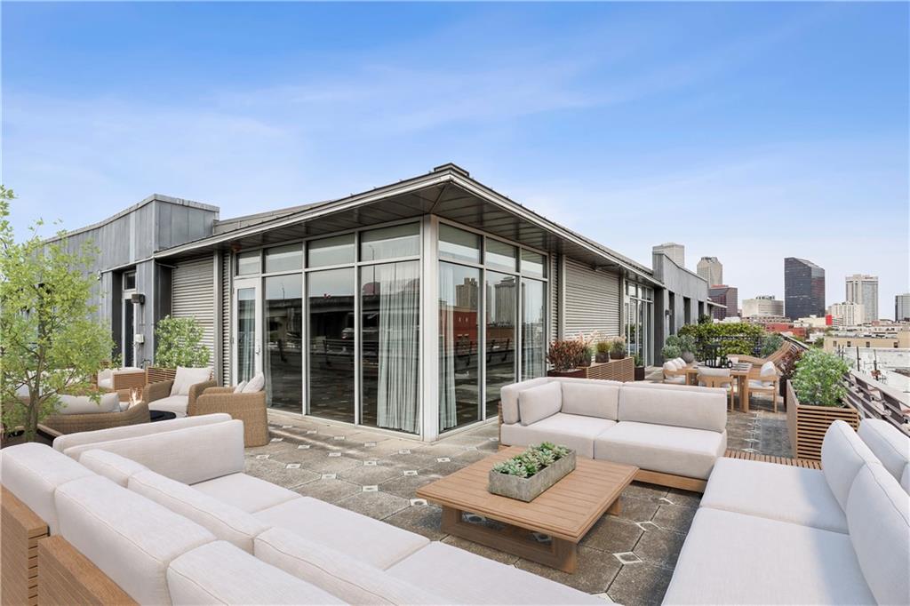 610 JOHN CHURCHILL CHASE Street PH 1