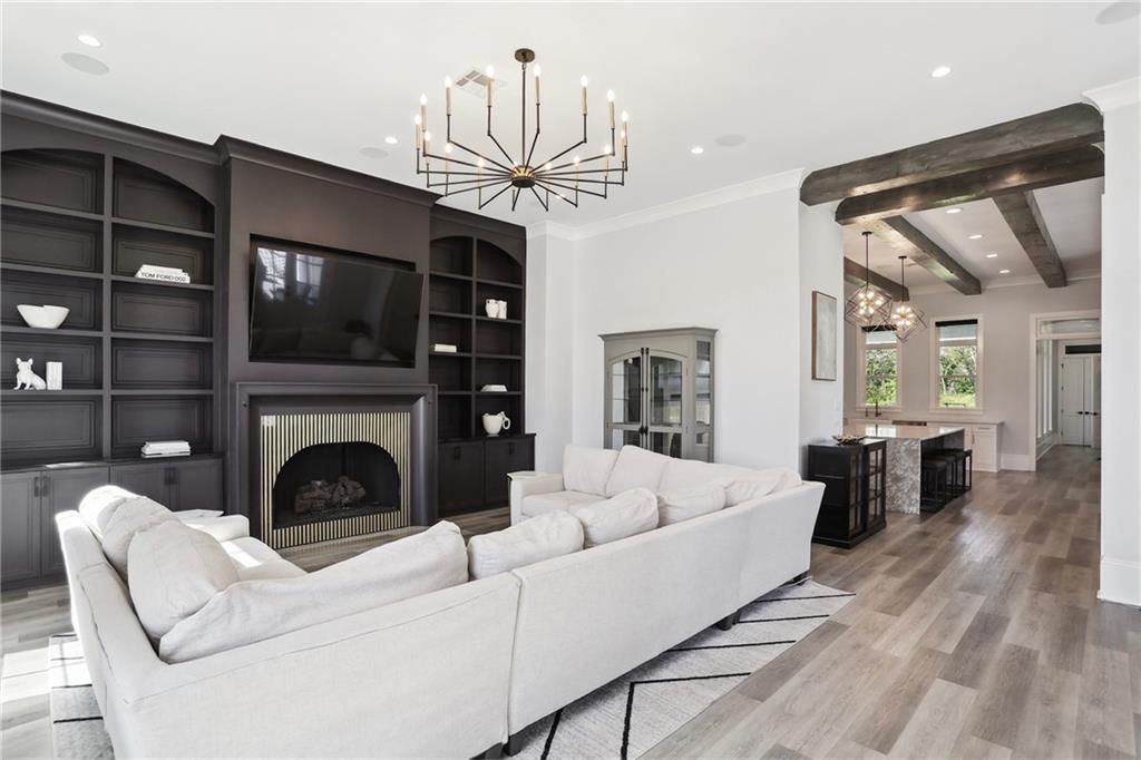 215 CYPRESS CROSSING Drive