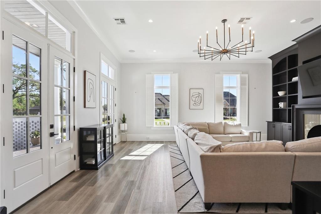 215 CYPRESS CROSSING Drive