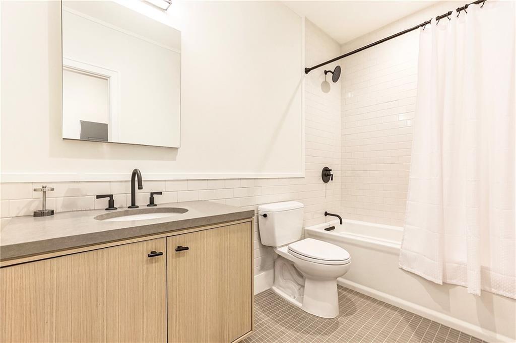 1001 JULIA Street 6D