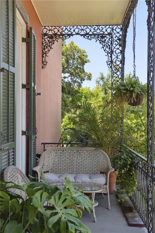 600 GOVERNOR NICHOLLS Street