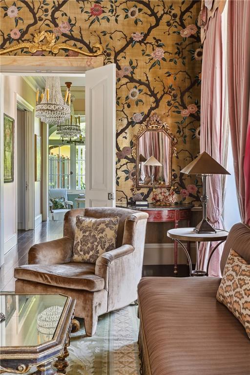 600 GOVERNOR NICHOLLS Street