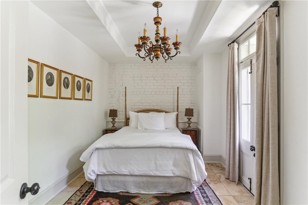 600 GOVERNOR NICHOLLS Street