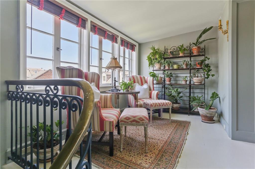 600 GOVERNOR NICHOLLS Street