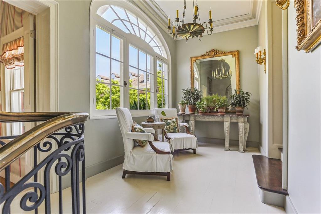 600 GOVERNOR NICHOLLS Street