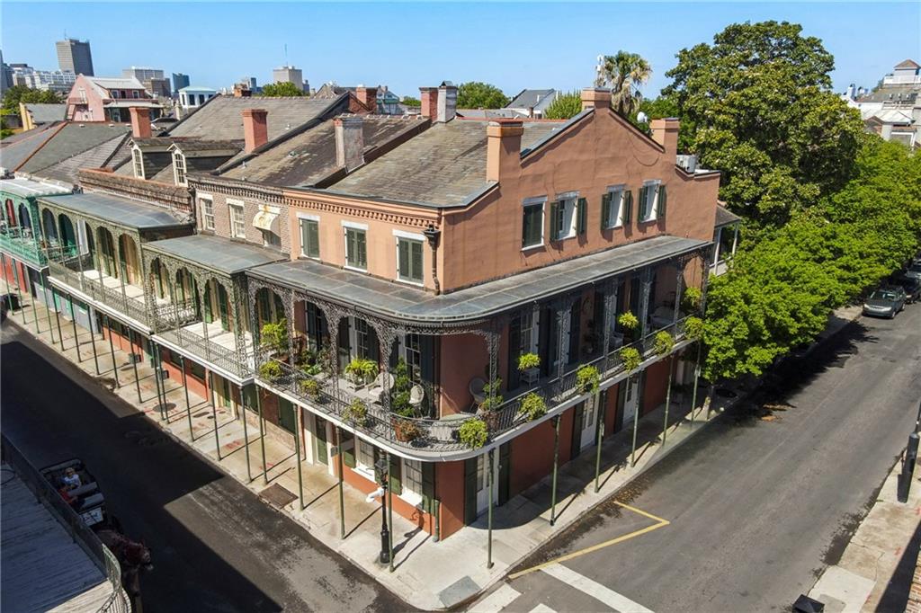 600 GOVERNOR NICHOLLS Street