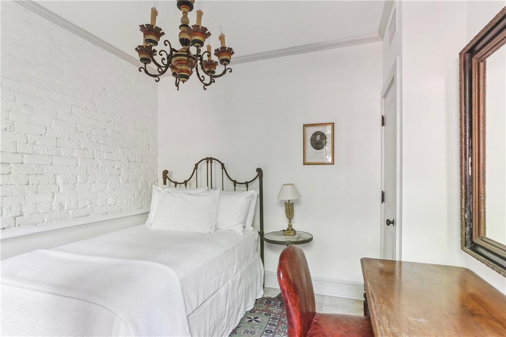 600 GOVERNOR NICHOLLS Street