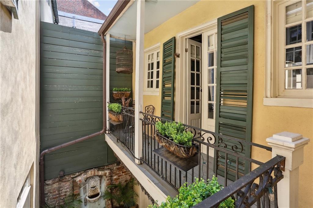 532 GOVERNOR NICHOLLS Street